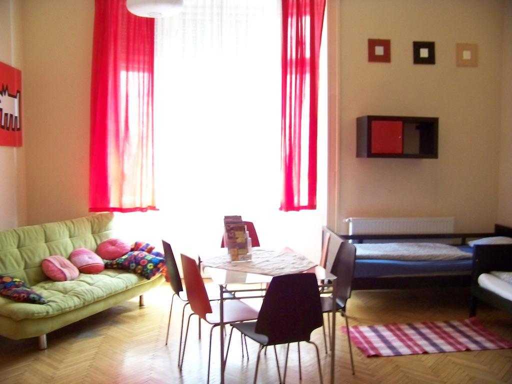 Hostal Animation *