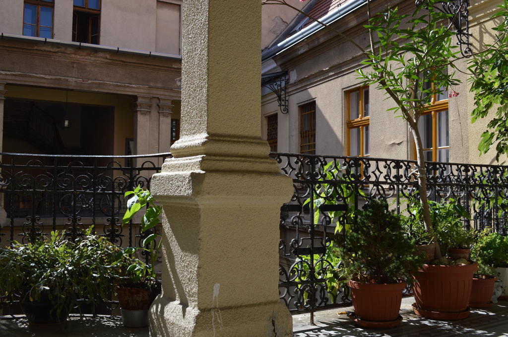 Synagogue Central