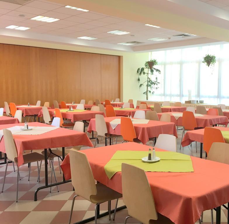 Hotel Ceu Konferencia Koezpont Budapest