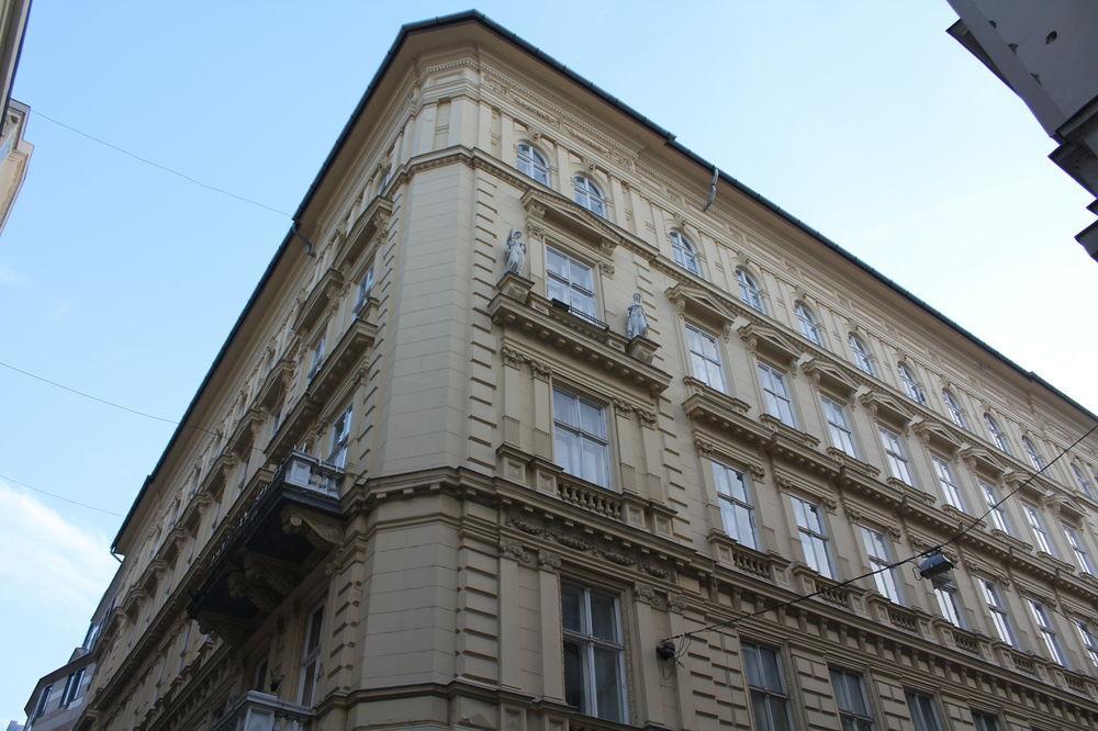 Old Monarchia 3* Budapest