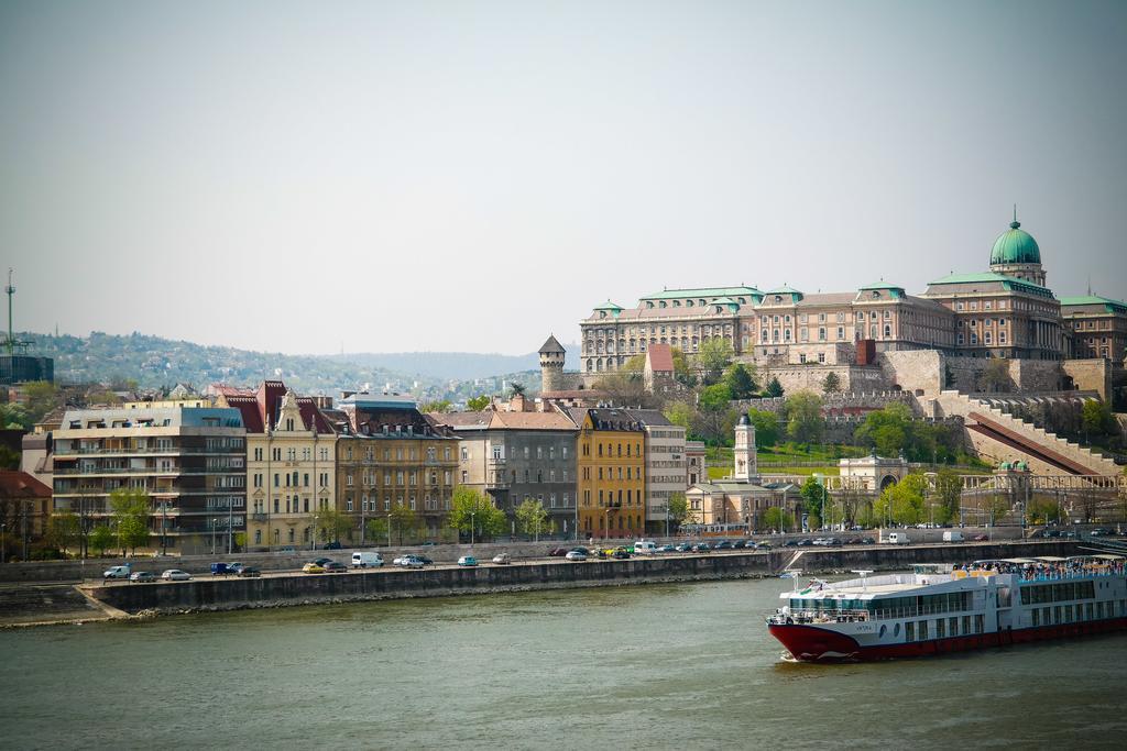 Kahwa * Budapest