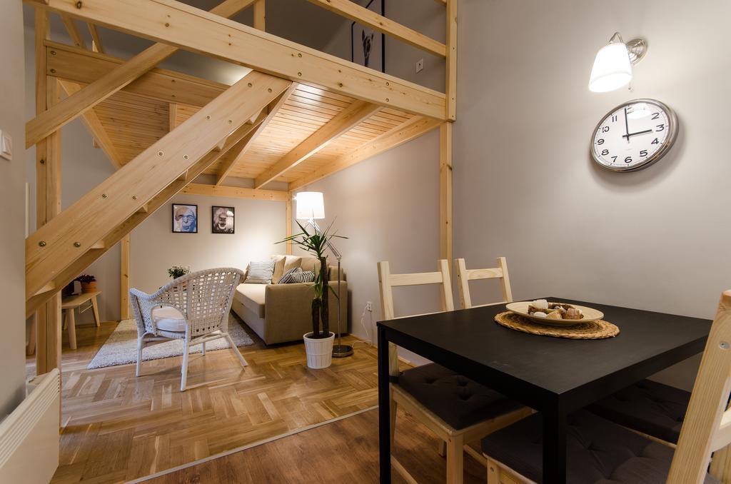 Sesame Light & Wide Apartment *