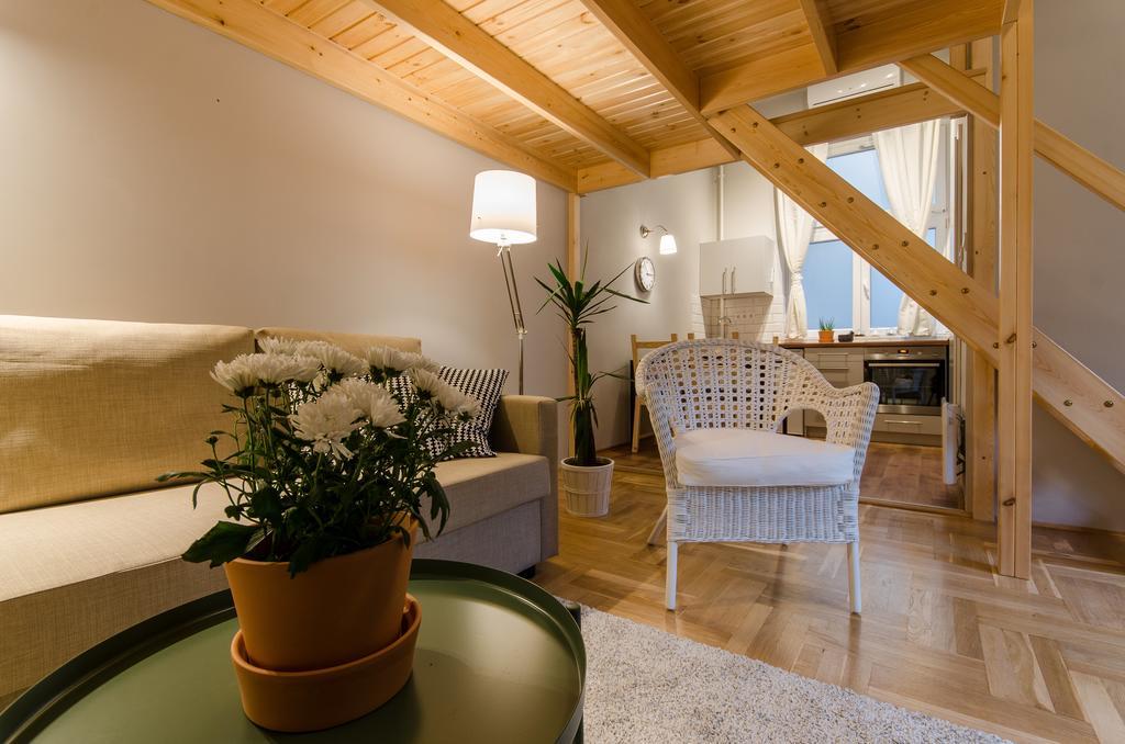 Sesame Light & Wide Apartment