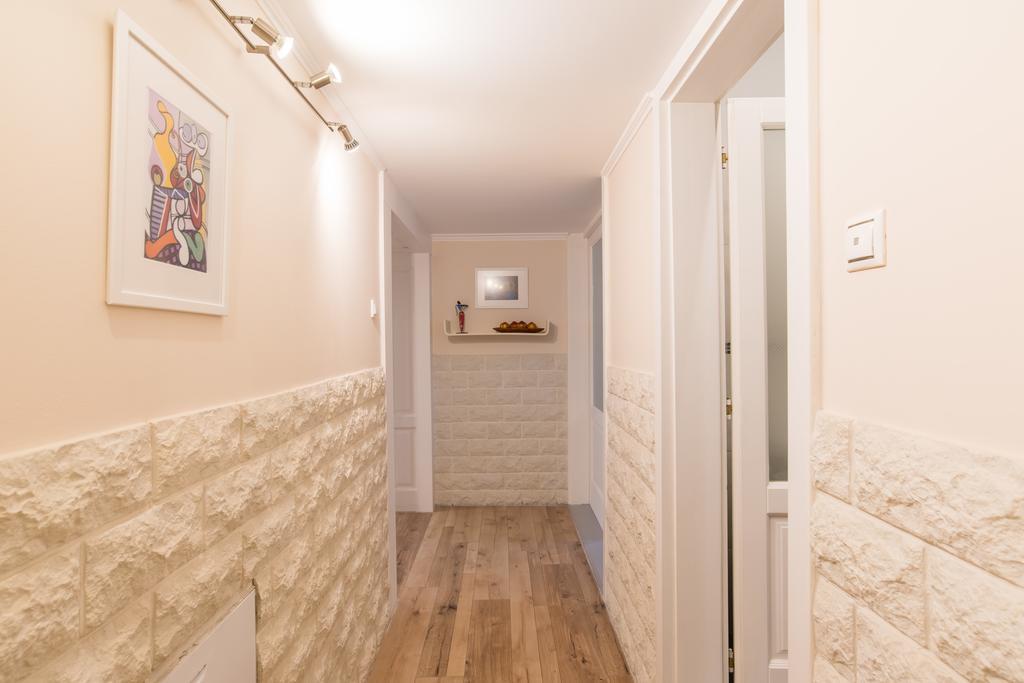 Downtown Synagogue Apartment