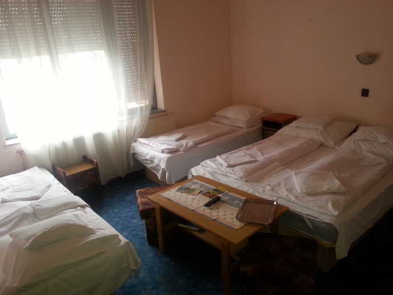 Hotel Attila Y Restaurante Budapest