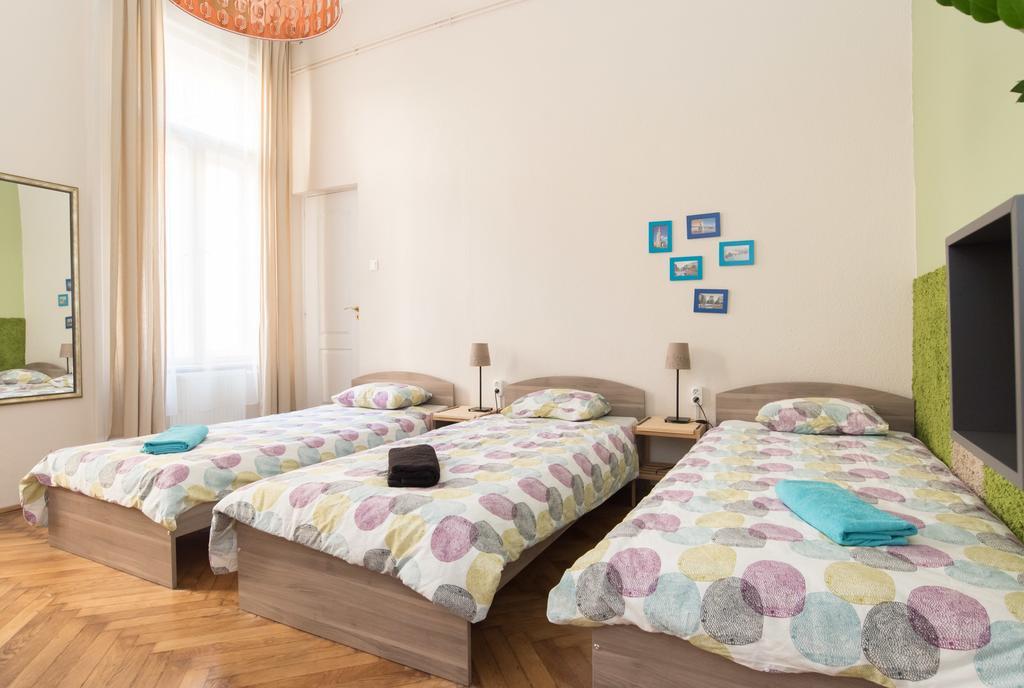 Hostel Downtown Oasis