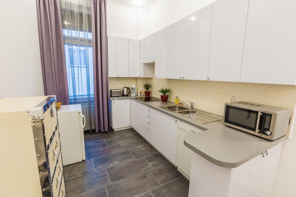 Vaci Utca Luxury Budapest