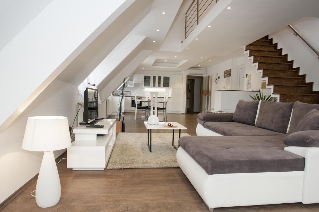 Riverside Flat With King Castle View Budapest