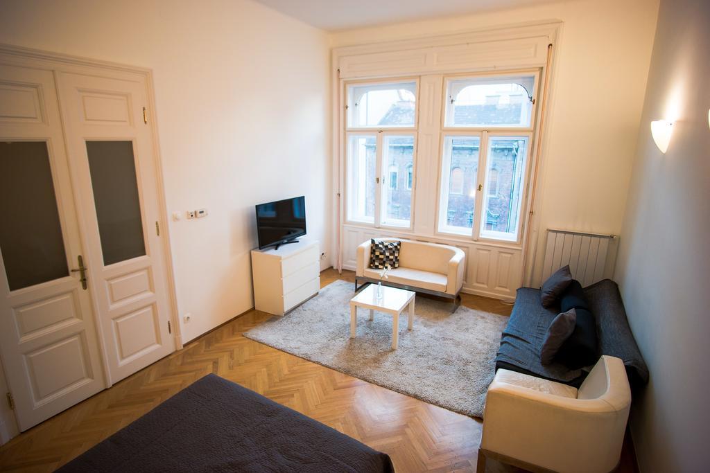 Heart Apartment *