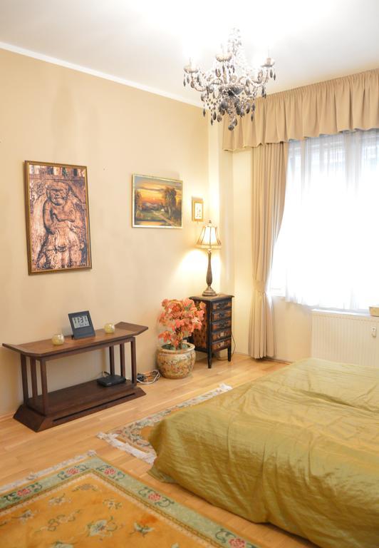 Classic Flat At Basilica * Budapest