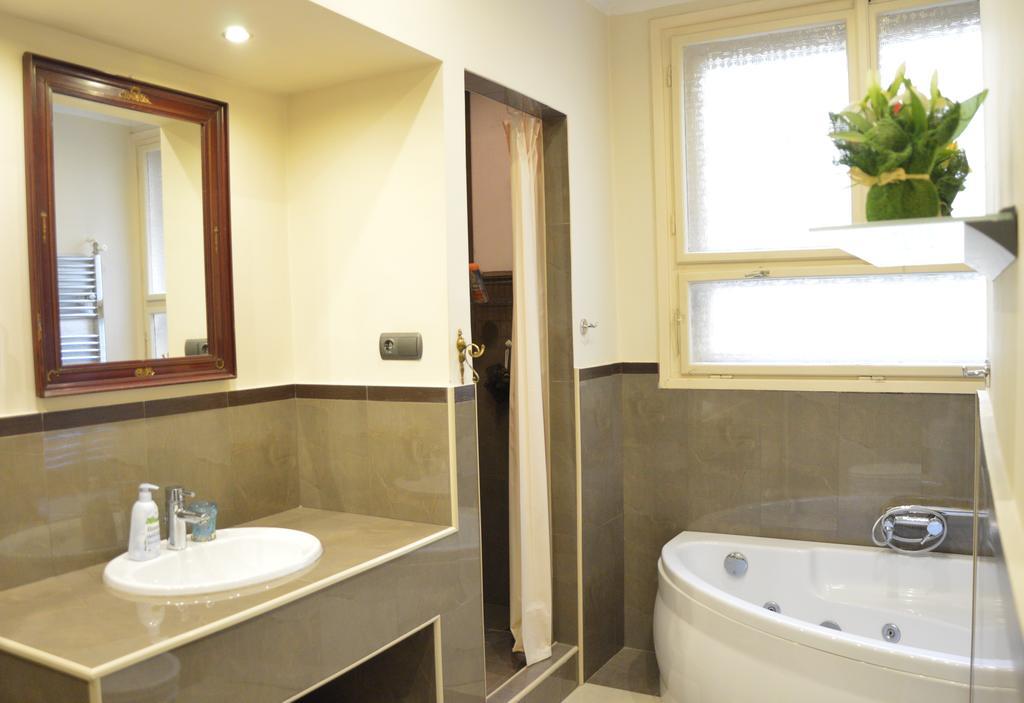 Classic Flat At Basilica Appartement Budapest