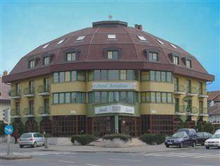 Amadeus Hotell 3*