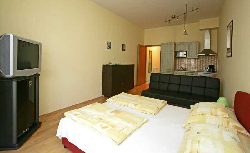 Astra Apartment