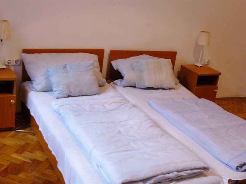 Hotel Fehar Pava Restaurant And Budapest