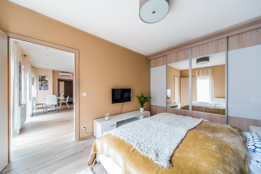 Klauzál 32 * Budapest