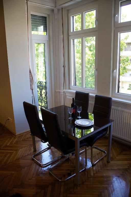 Five Season's Appartement *