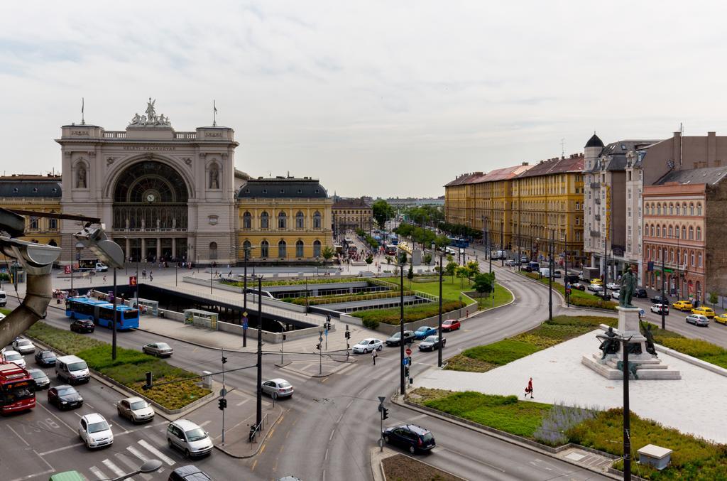 East Station - Baross 1 & 2 Budapest