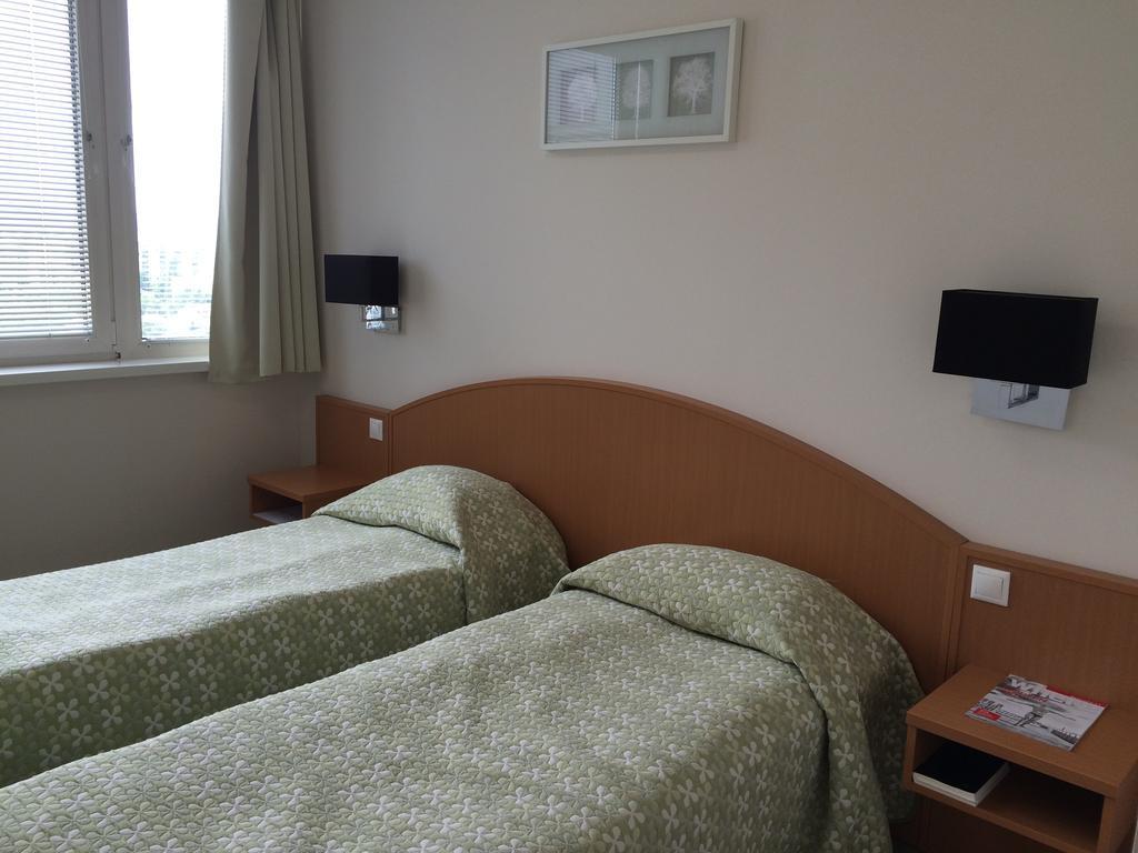 Hotel Ceu Konferencia Koezpont 3*