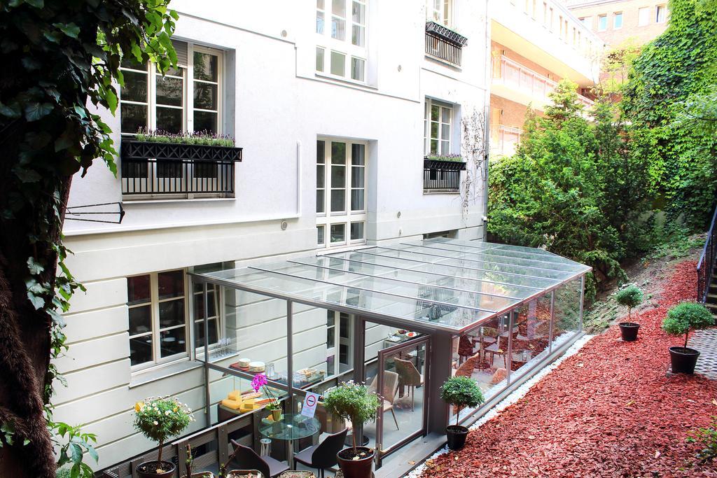 Aparthotel Milford 4*