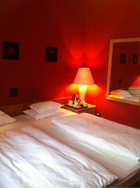 Omnibusz Hotel 3*