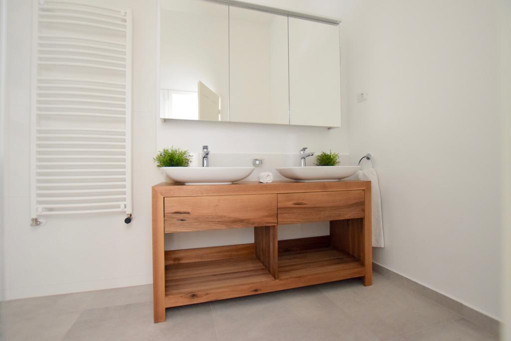 Luxury By Hi5 - Bazilika Apartman Budapest