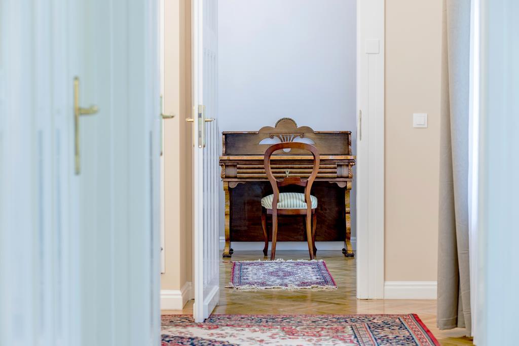 Luxury & Antique Charm Apartmán *