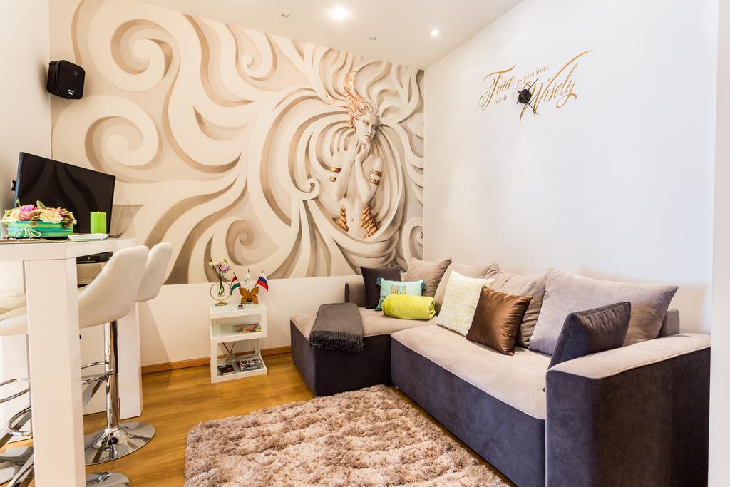 Apartament Makes Happy *