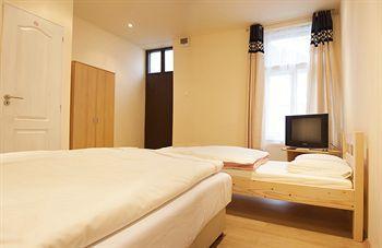 Gasthof Garden House 2*