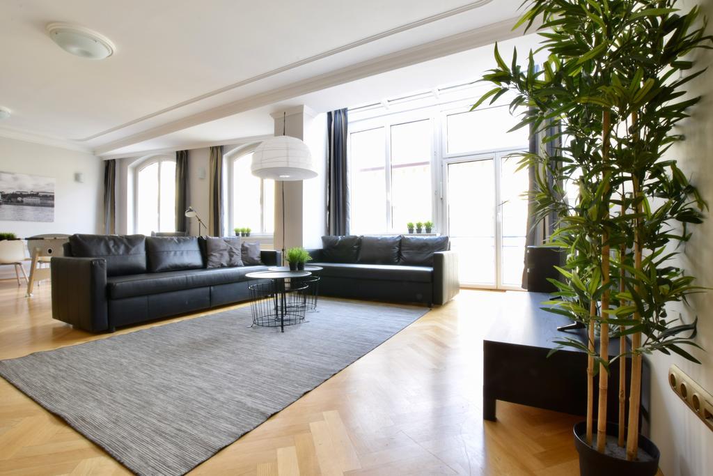 Standerd By Hi5 - Lovag Family Apartament *