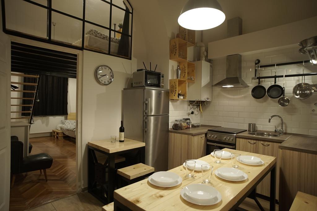 Quiet And 2 Bedrooms 2 Bathrooms In The Heart Of Apartmán *
