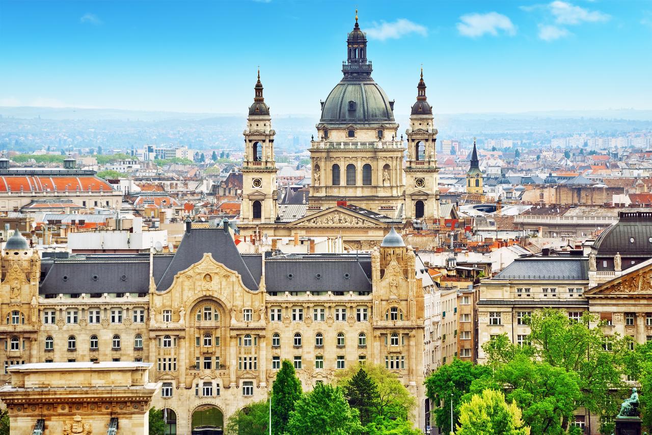 Convenience & Chic By The Basilica Budapest