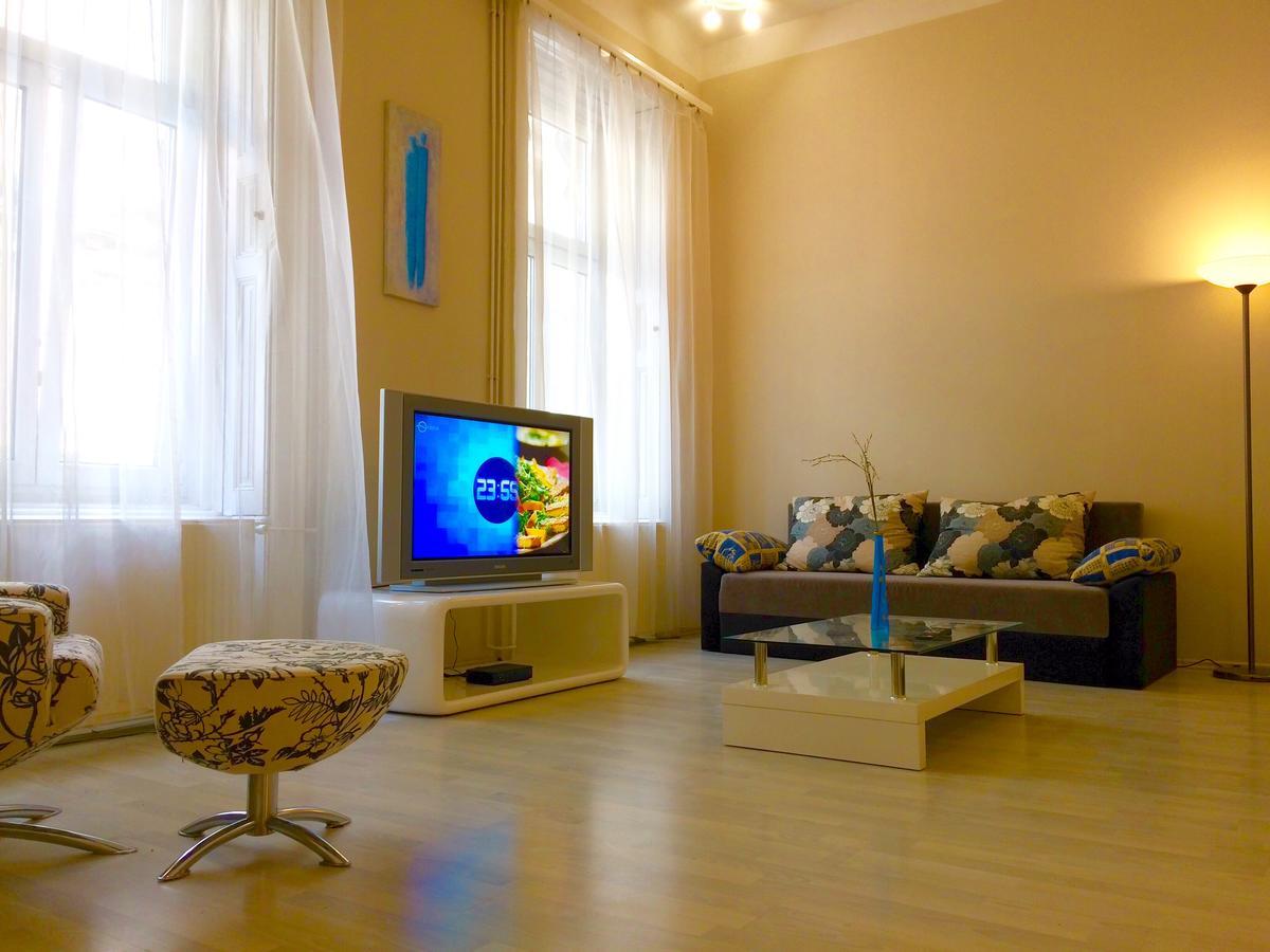 Dohany Downtown Residency The Shelters *