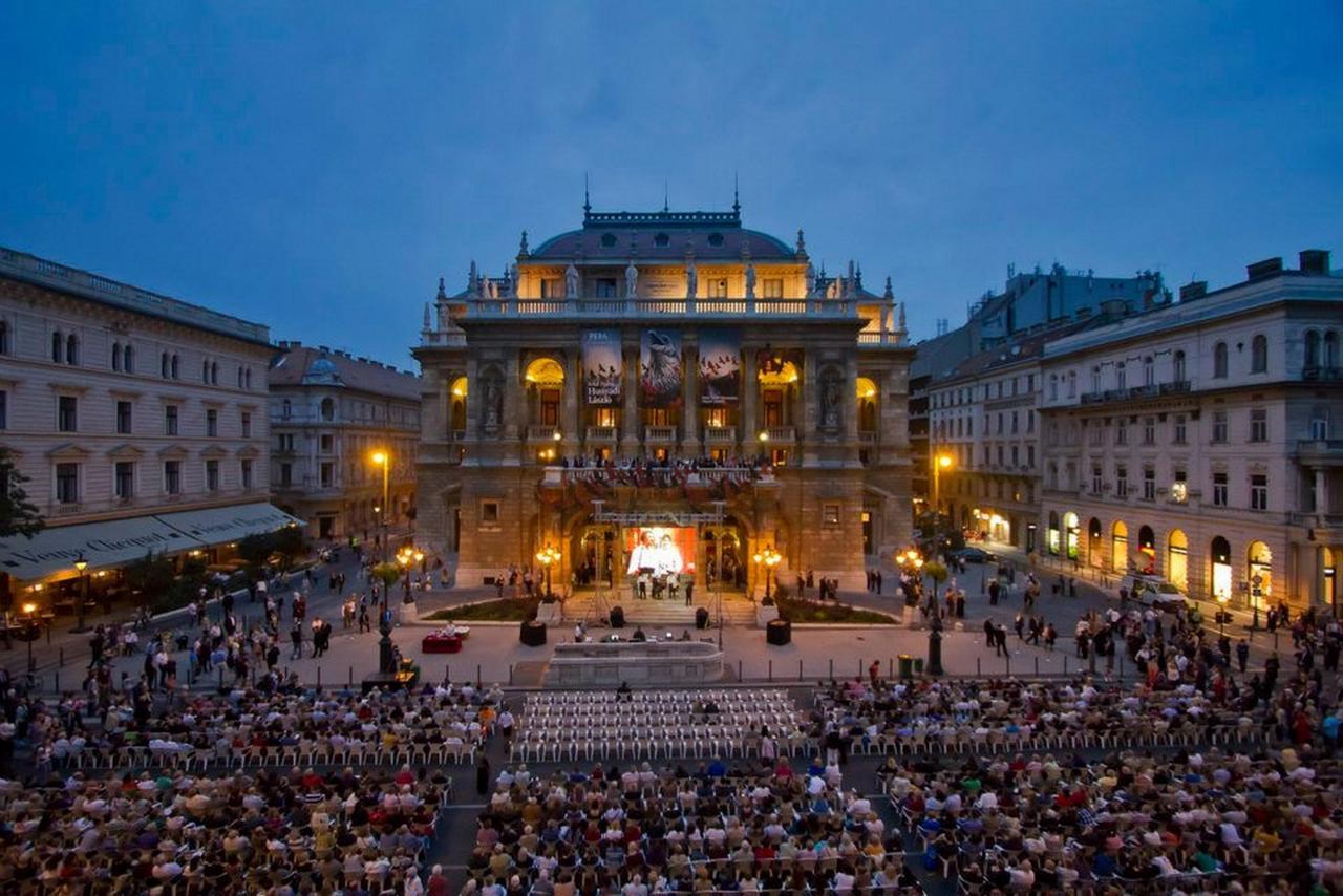 Szabadság Tér