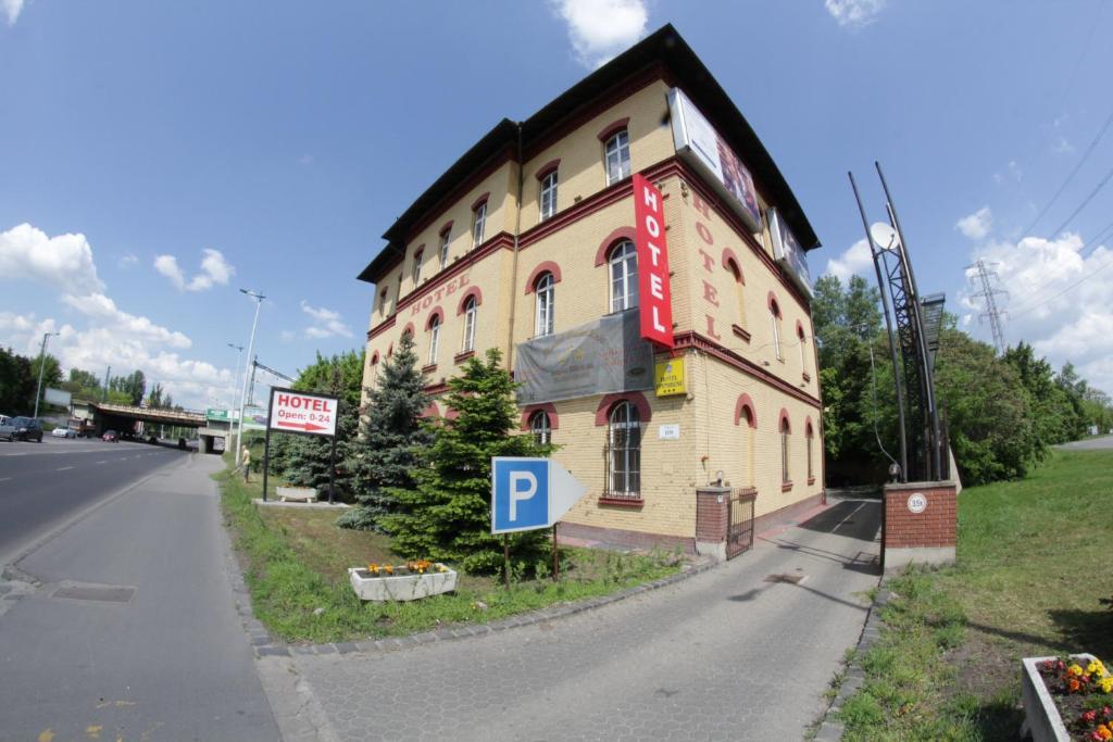 Omnibusz Hotel 3*