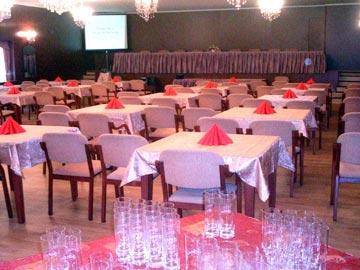 Seni Studium Hotel