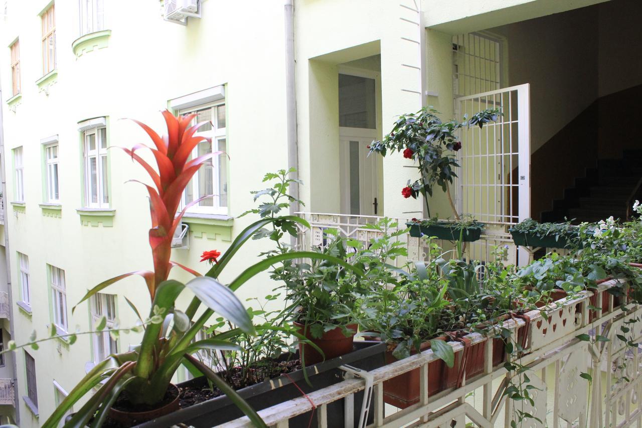 Charming And Unique With Balcony By The Great Synagogue Budapest