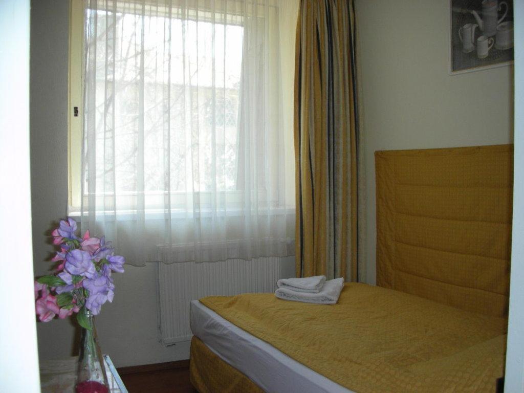 Panda Budapest