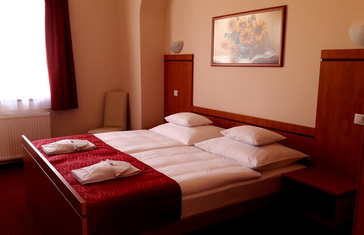 Diana Club 3* Budapest