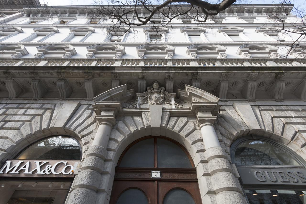 Real Andrassy Apartment *