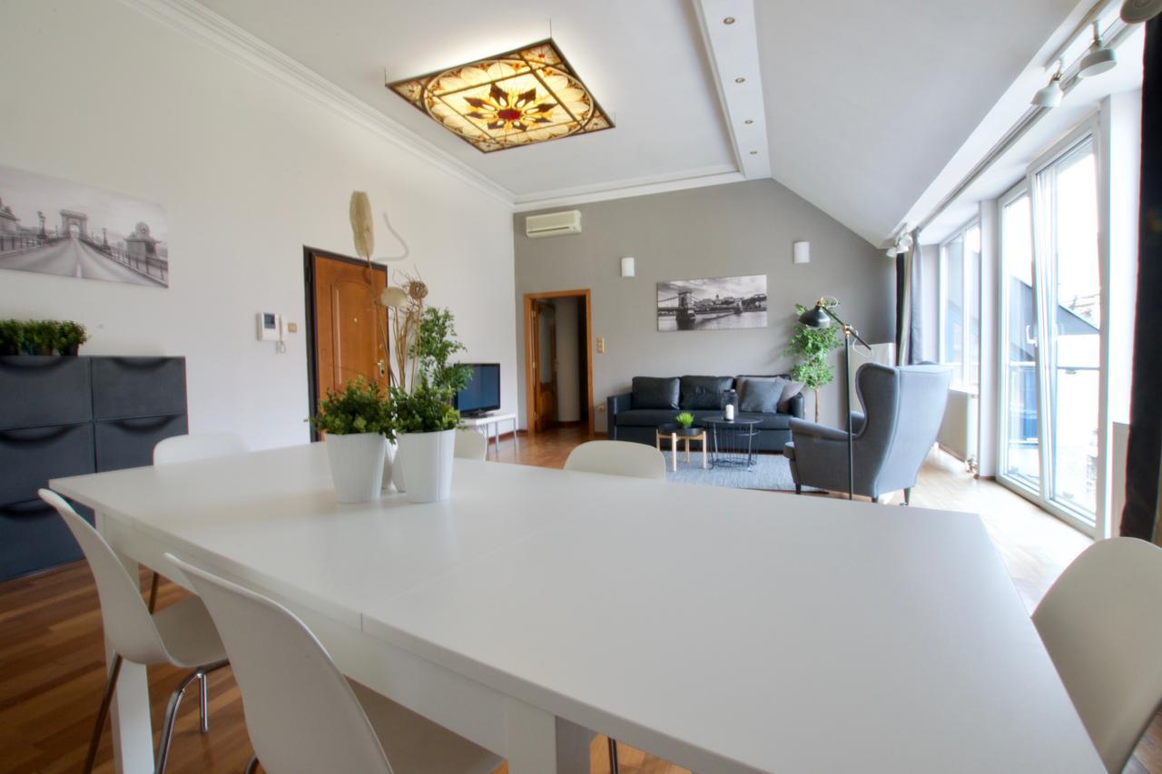 Standerd By Hi5 - Lovag Family Apartament *