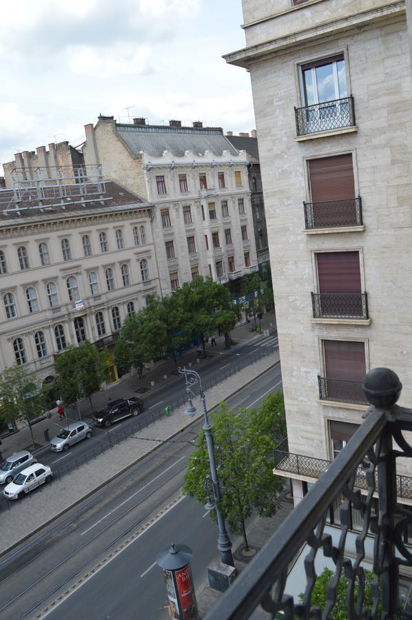 Pulse Jackquaters Budapeszt