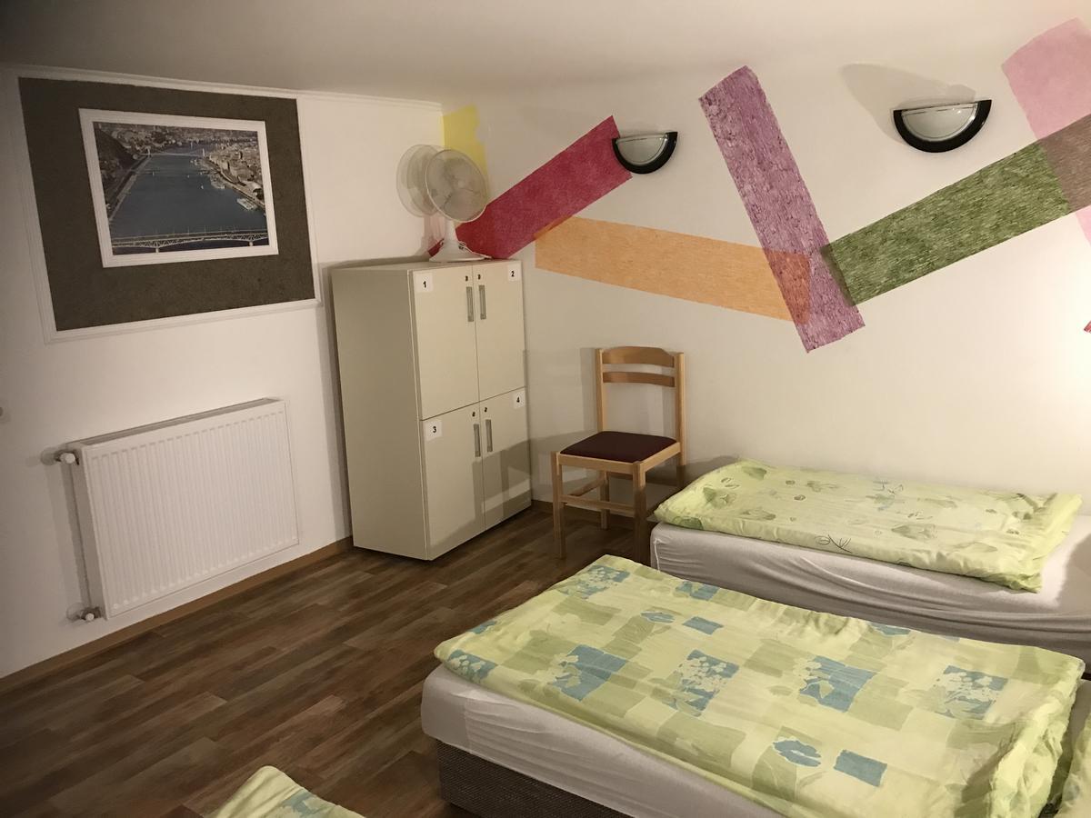Opera Hostal