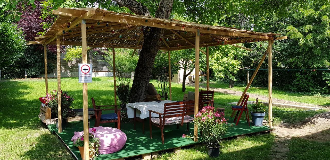 Hostel Garden