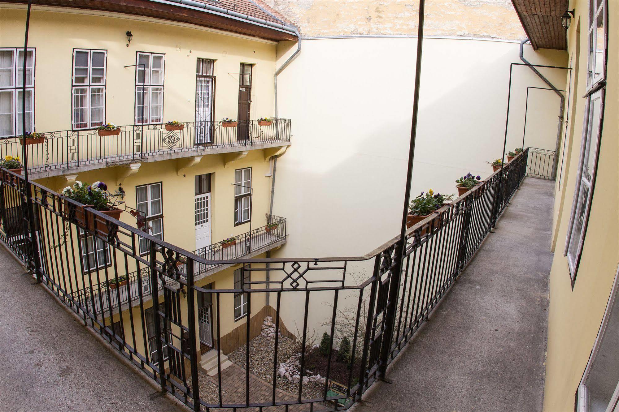 21&apartments 3*