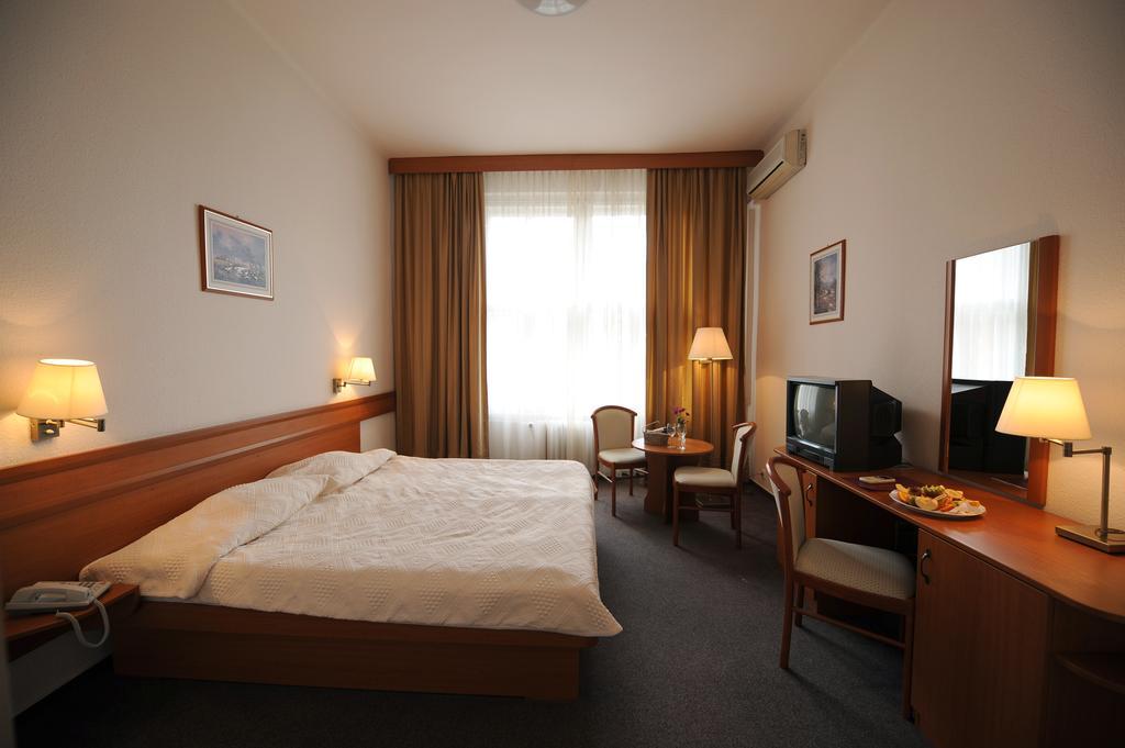 Hunguest Platanus 3* Budapest