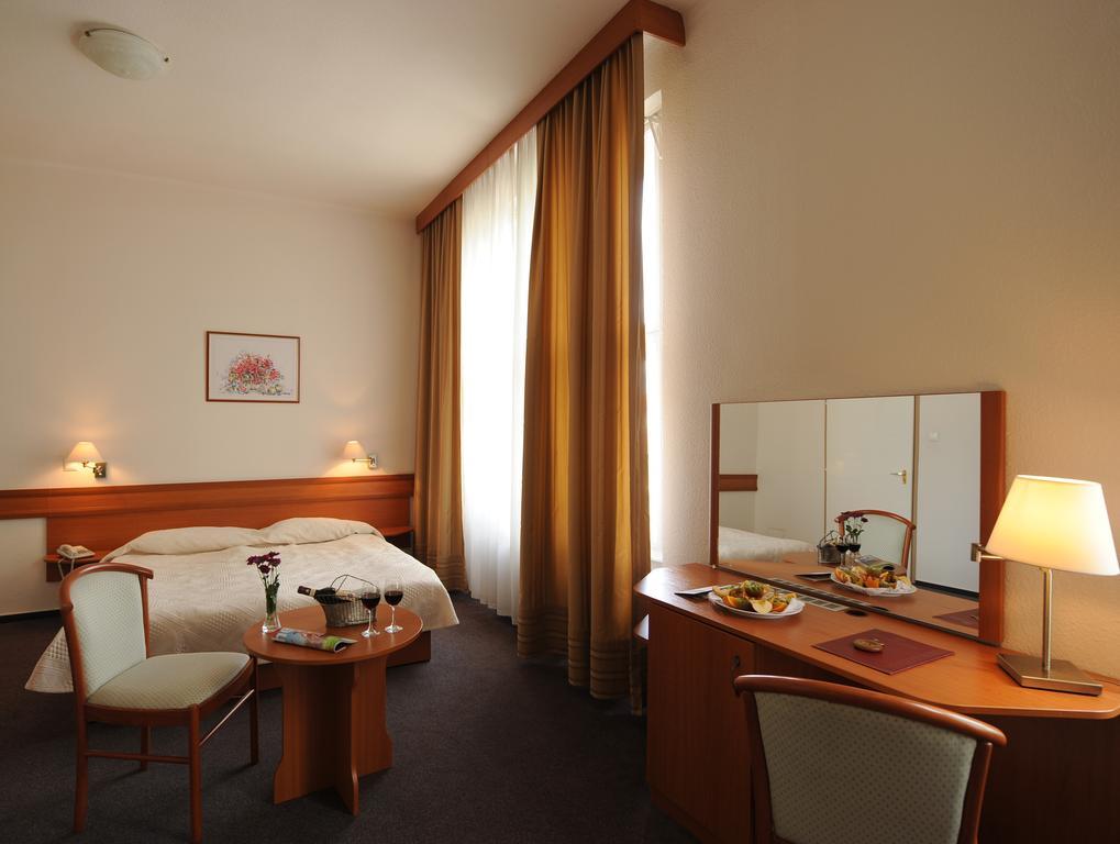 Hunguest Platanus Hotell