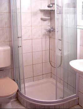 Irini Panzio Guest house