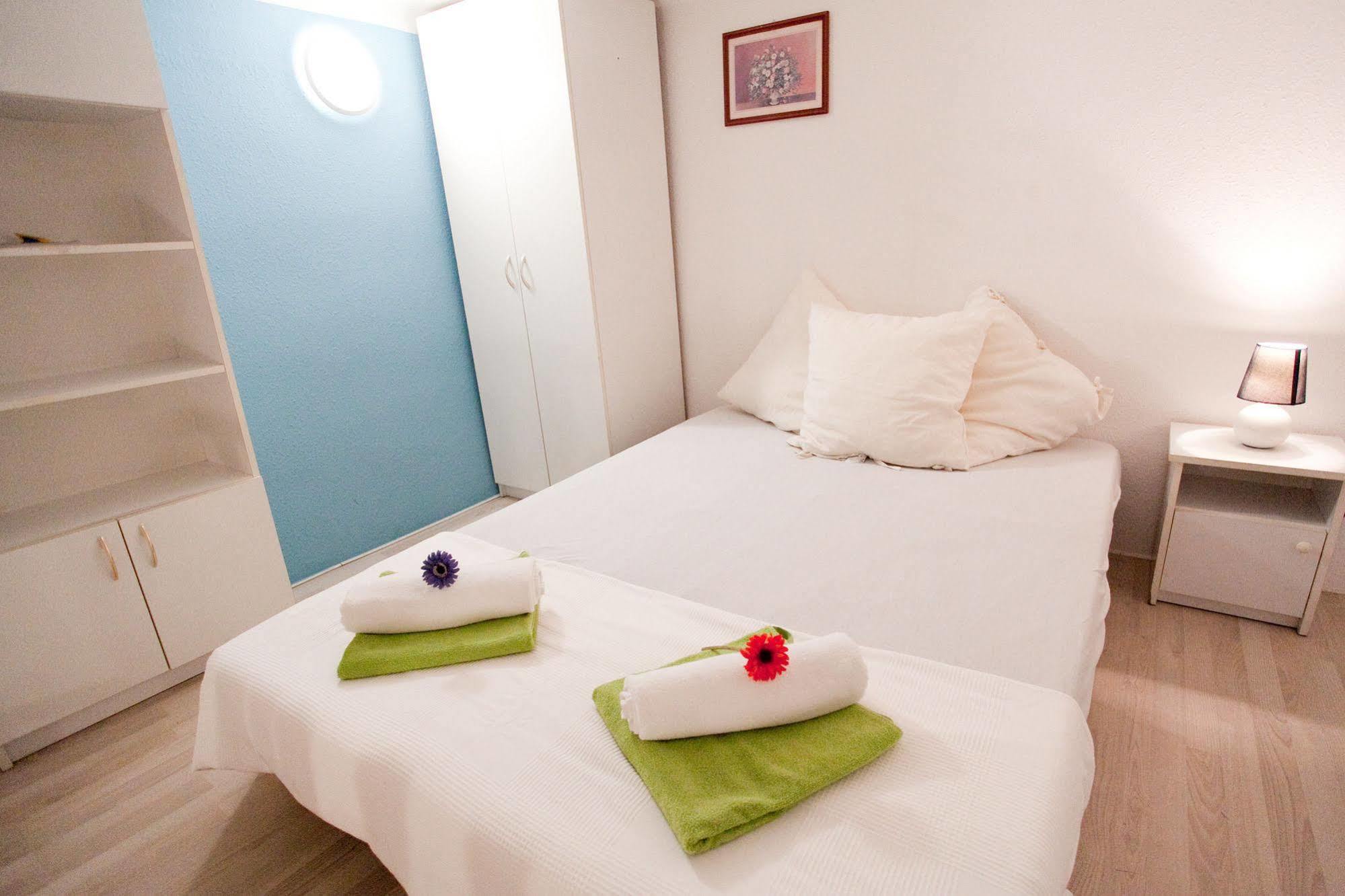 Easy Flat Opera Apartman *