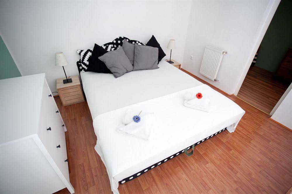Easy Flat Opera Apartman