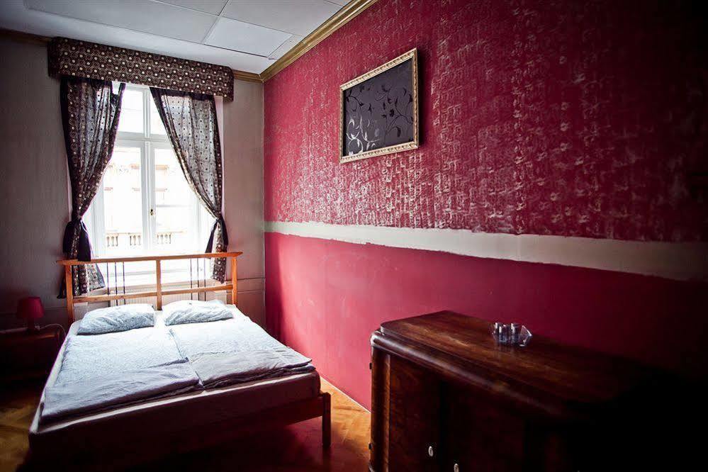 Casa De La Musica Hostel *